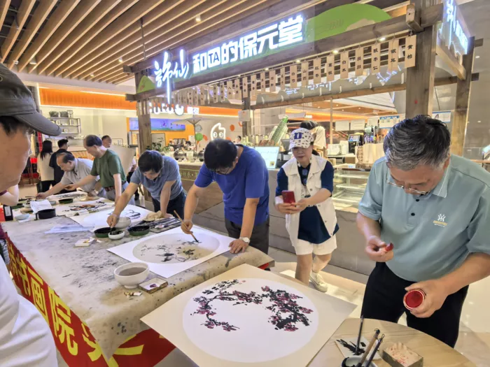 20浪漫之约：许仙和TA的保元堂，演绎传统与时尚的梦幻交织"